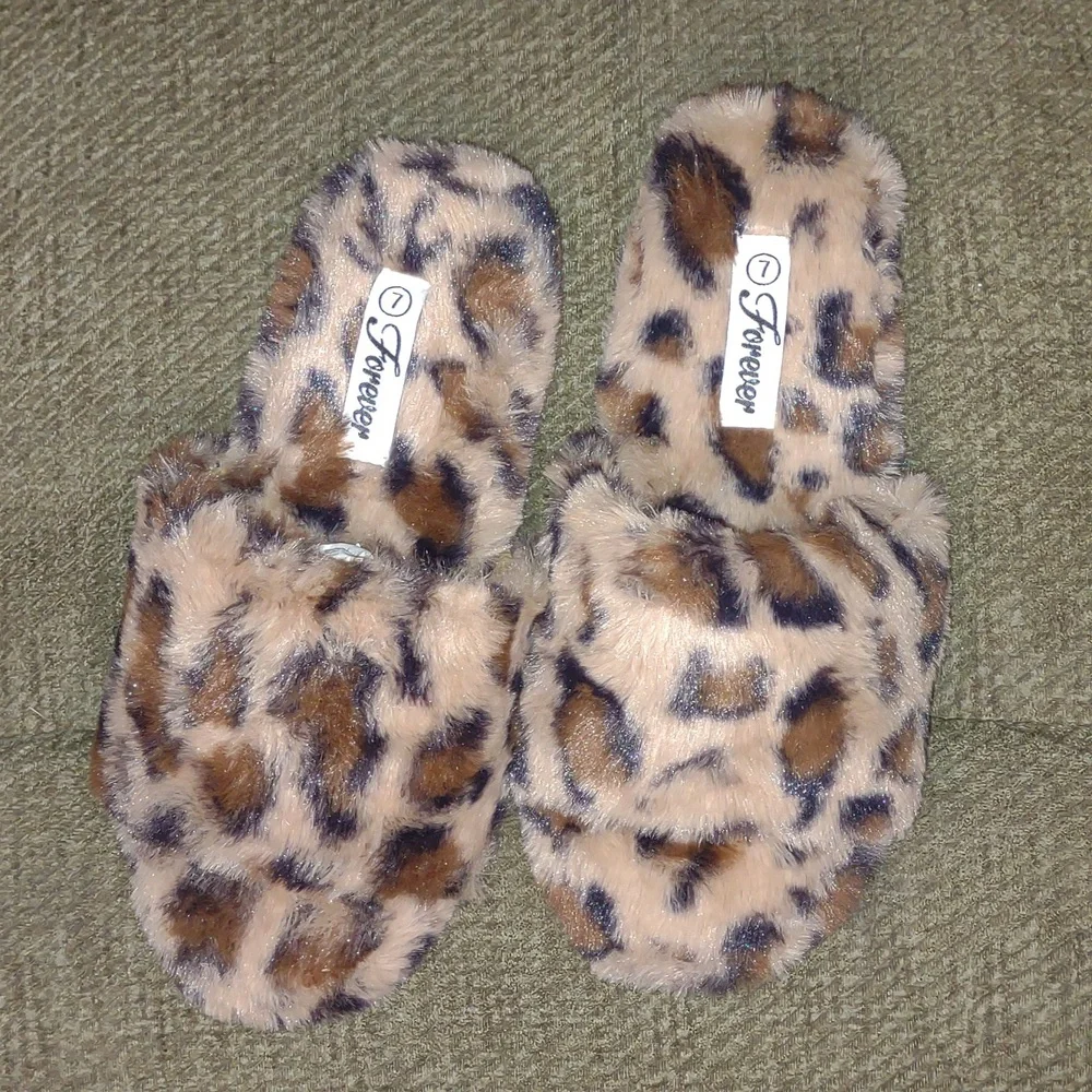 FOREVER LINK👣 Leofur Slippers footwear - Picture 11 of 16
